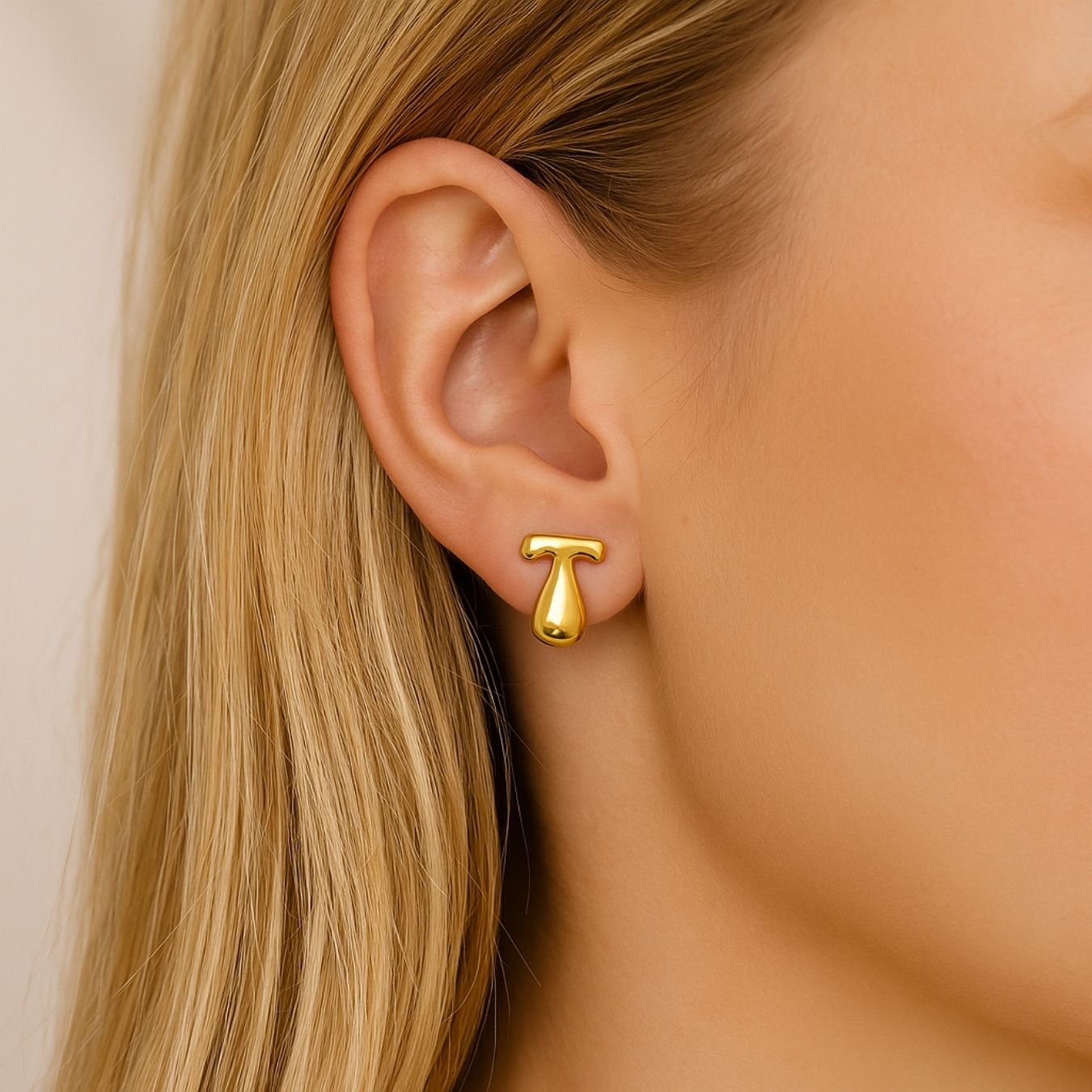 Brincos com Inicial "Luxe Bubble"