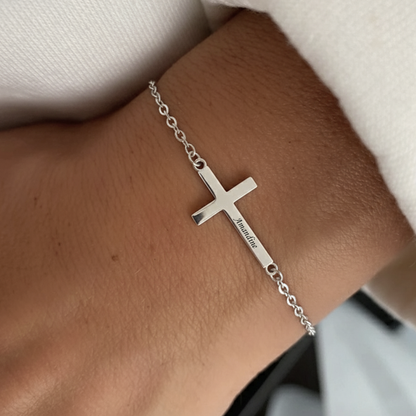 Pulseira com Nome "Sideways Cross"