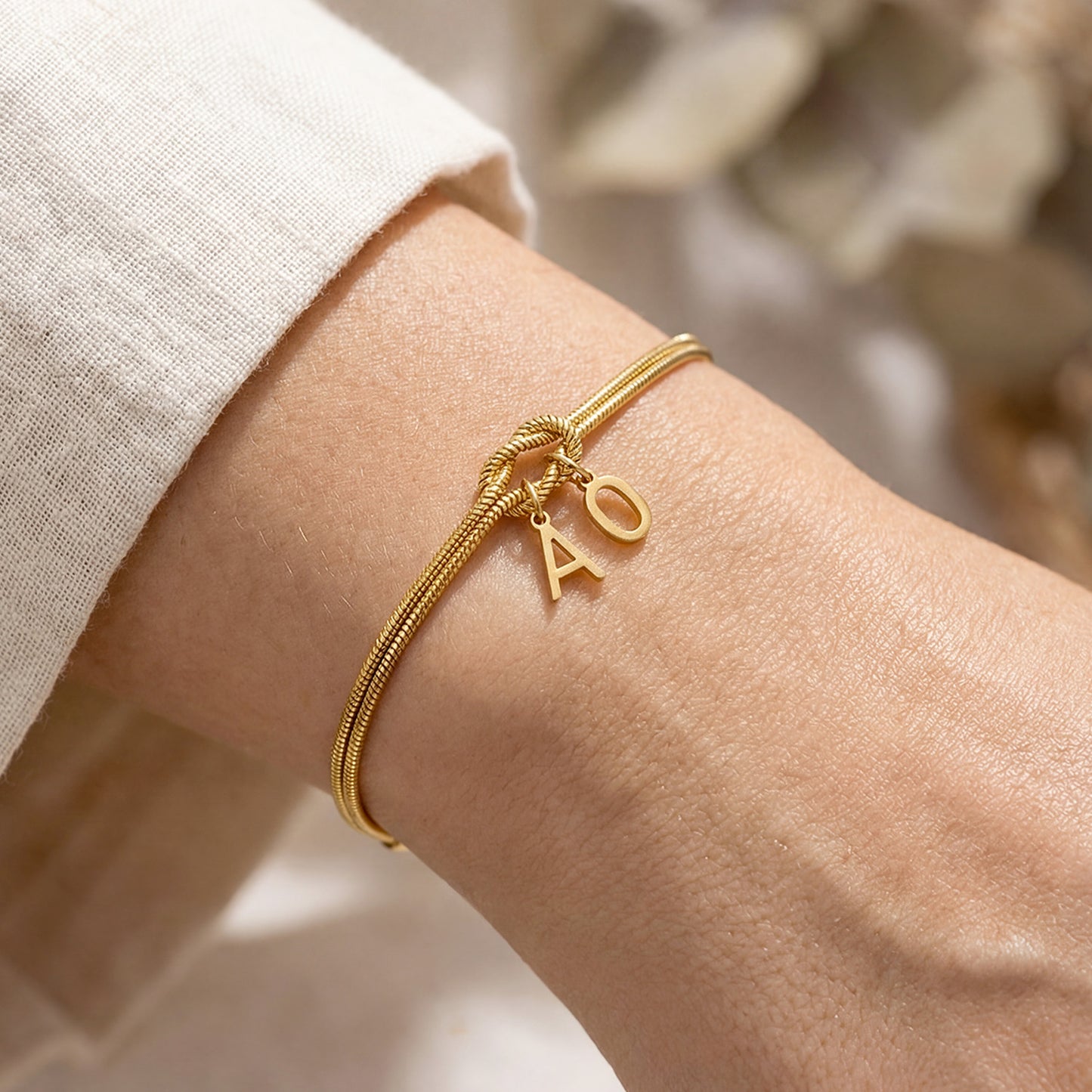 Pulseira de Dupla Inicial "Knot"