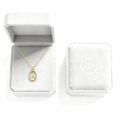 Colar com Inicial "Charm"