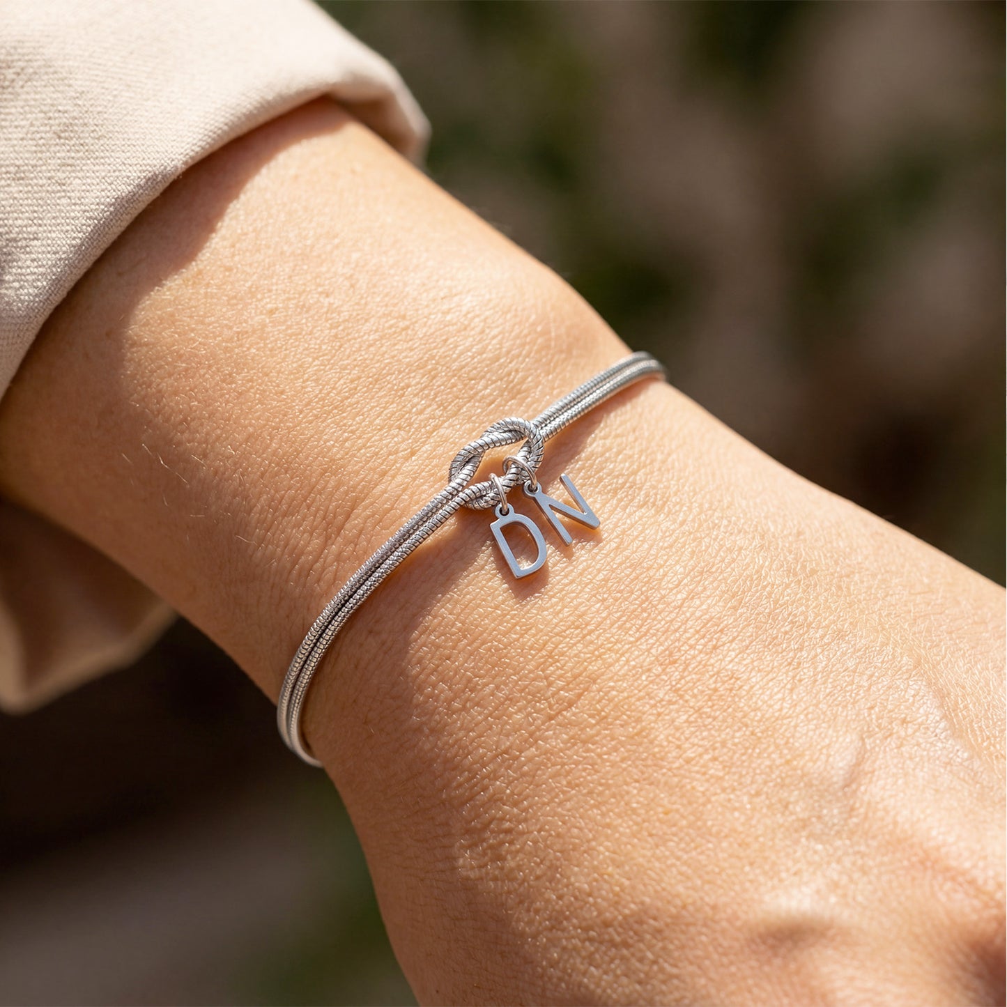 Pulseira de Dupla Inicial "Knot"