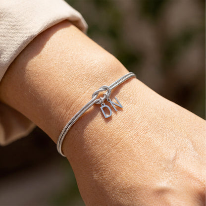 Pulseira de Dupla Inicial "Knot"